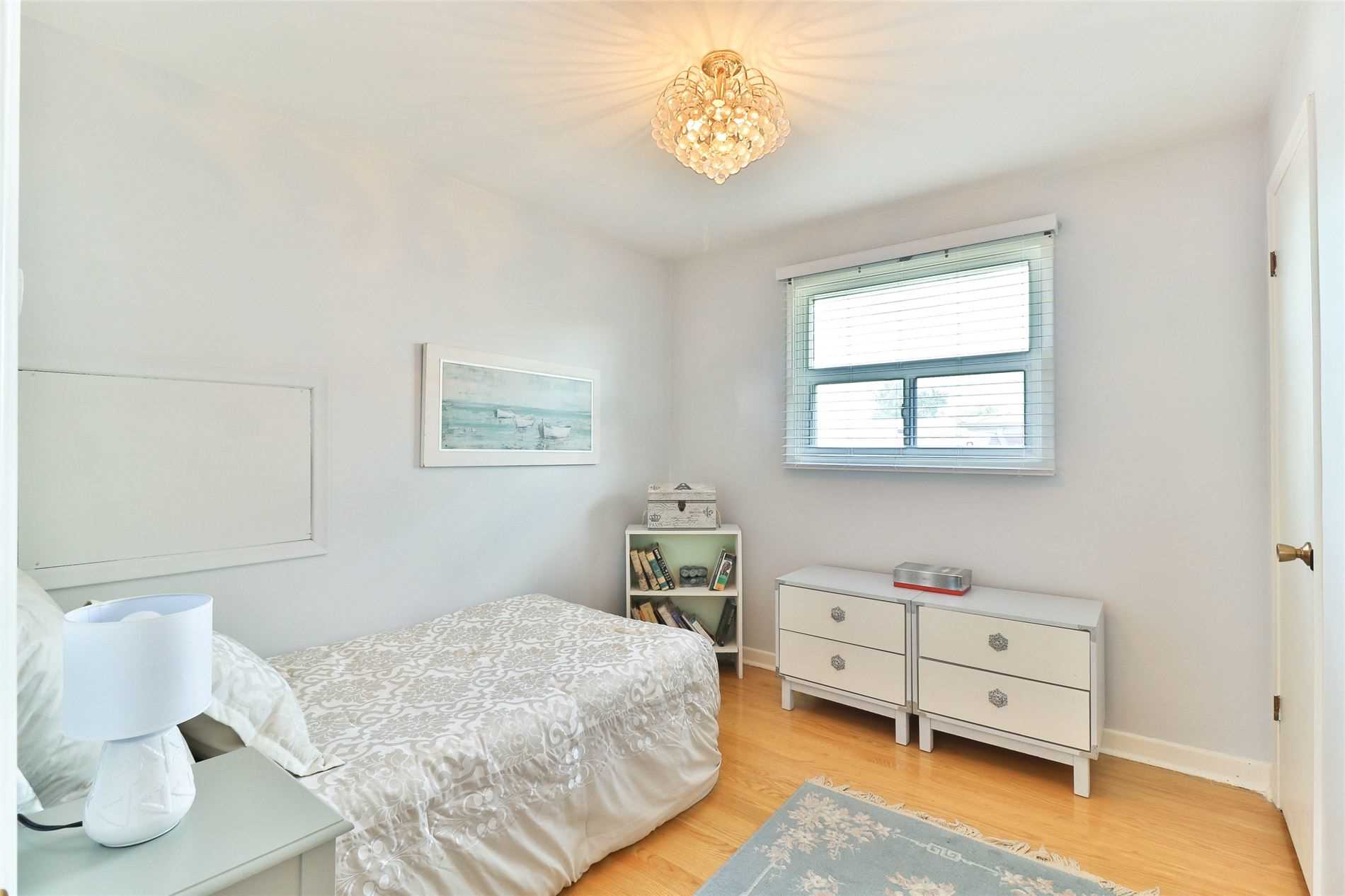 18 West Wareside Rd