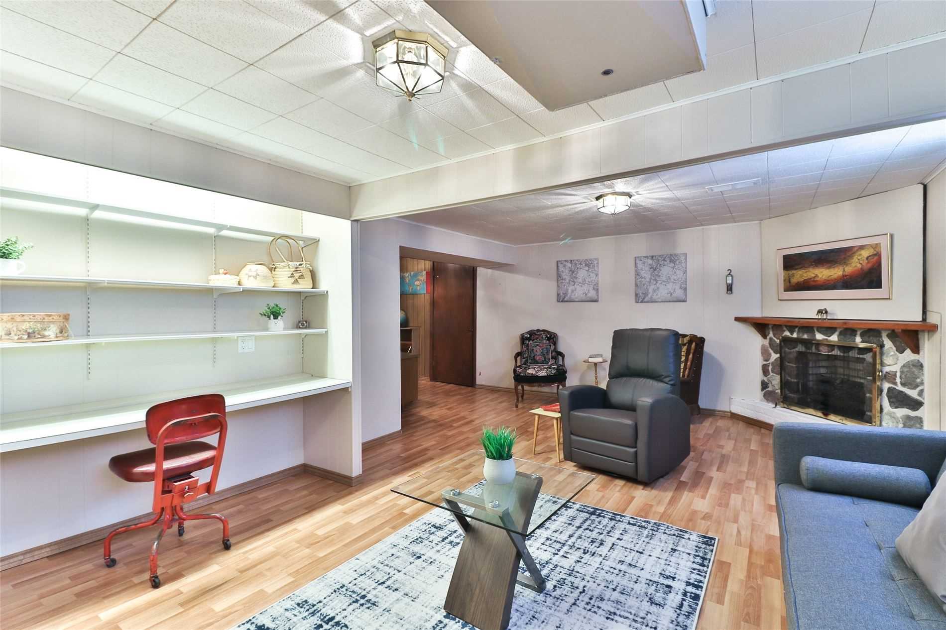 18 West Wareside Rd