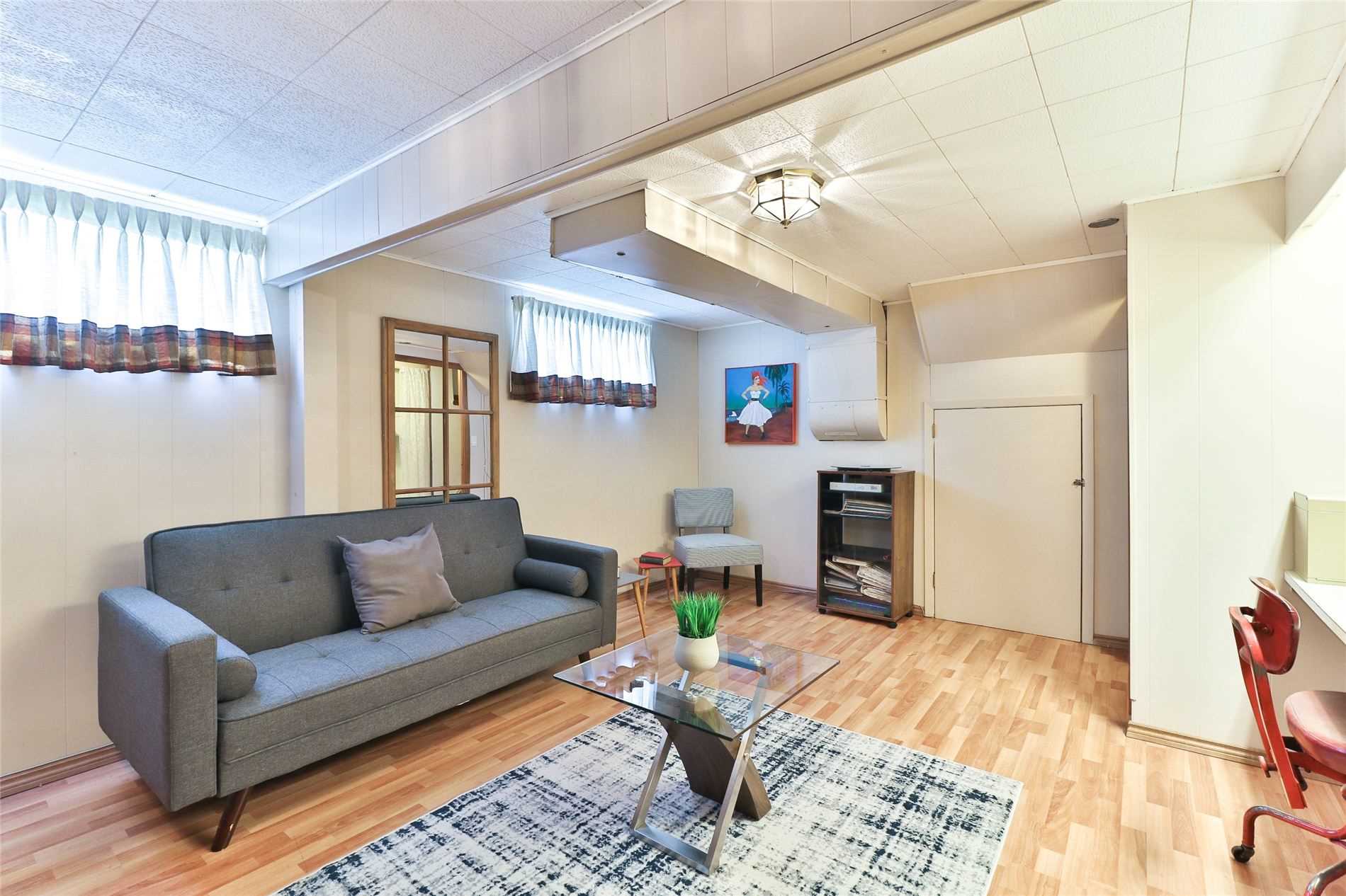 18 West Wareside Rd
