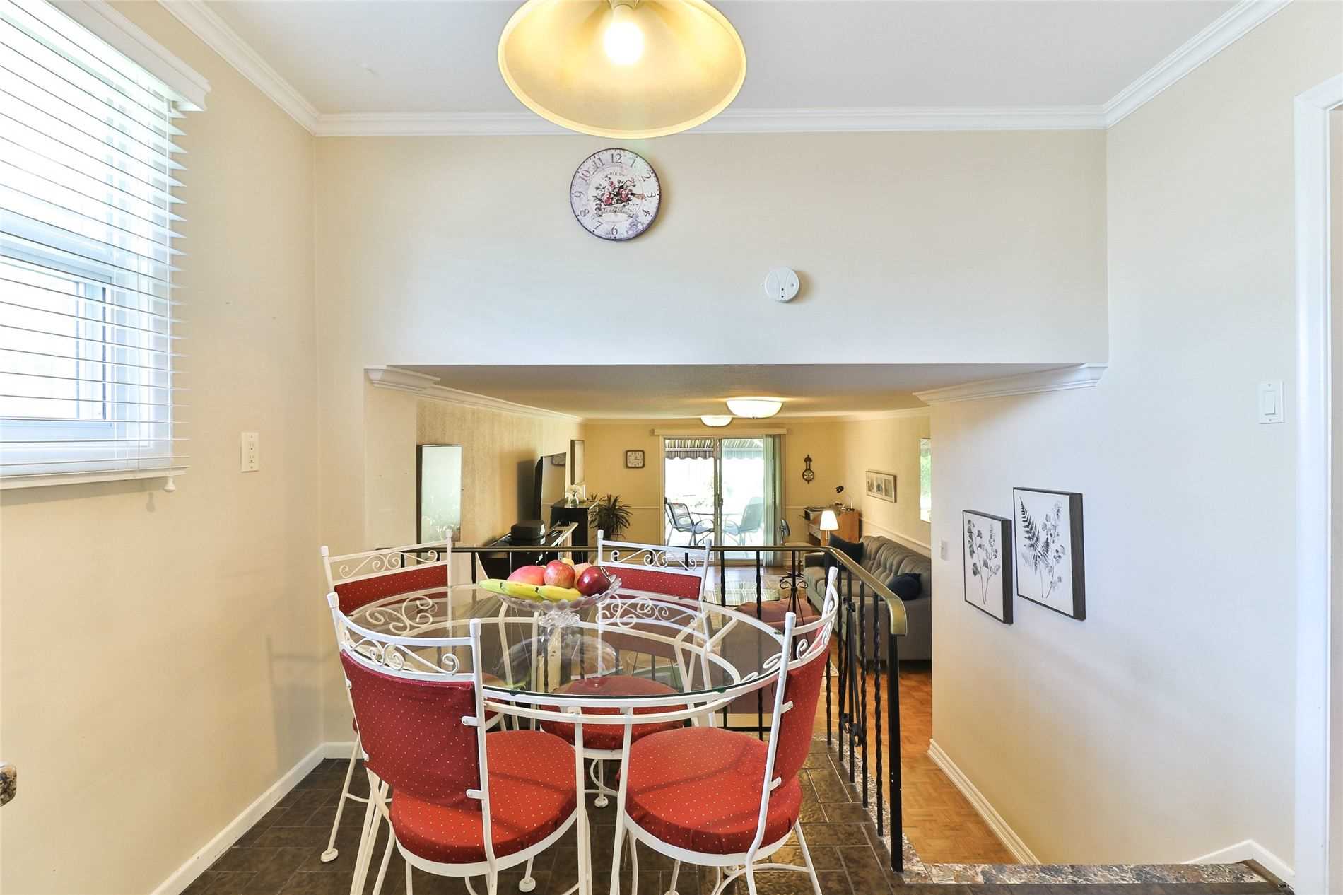 18 West Wareside Rd