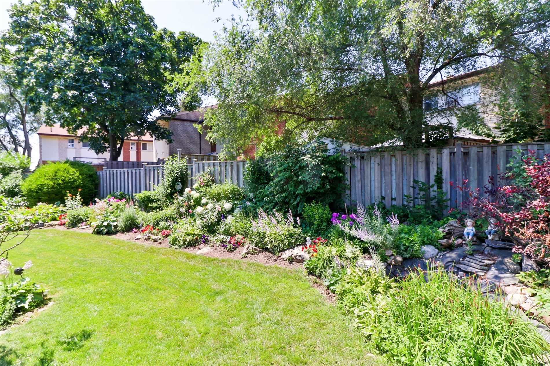 18 West Wareside Rd