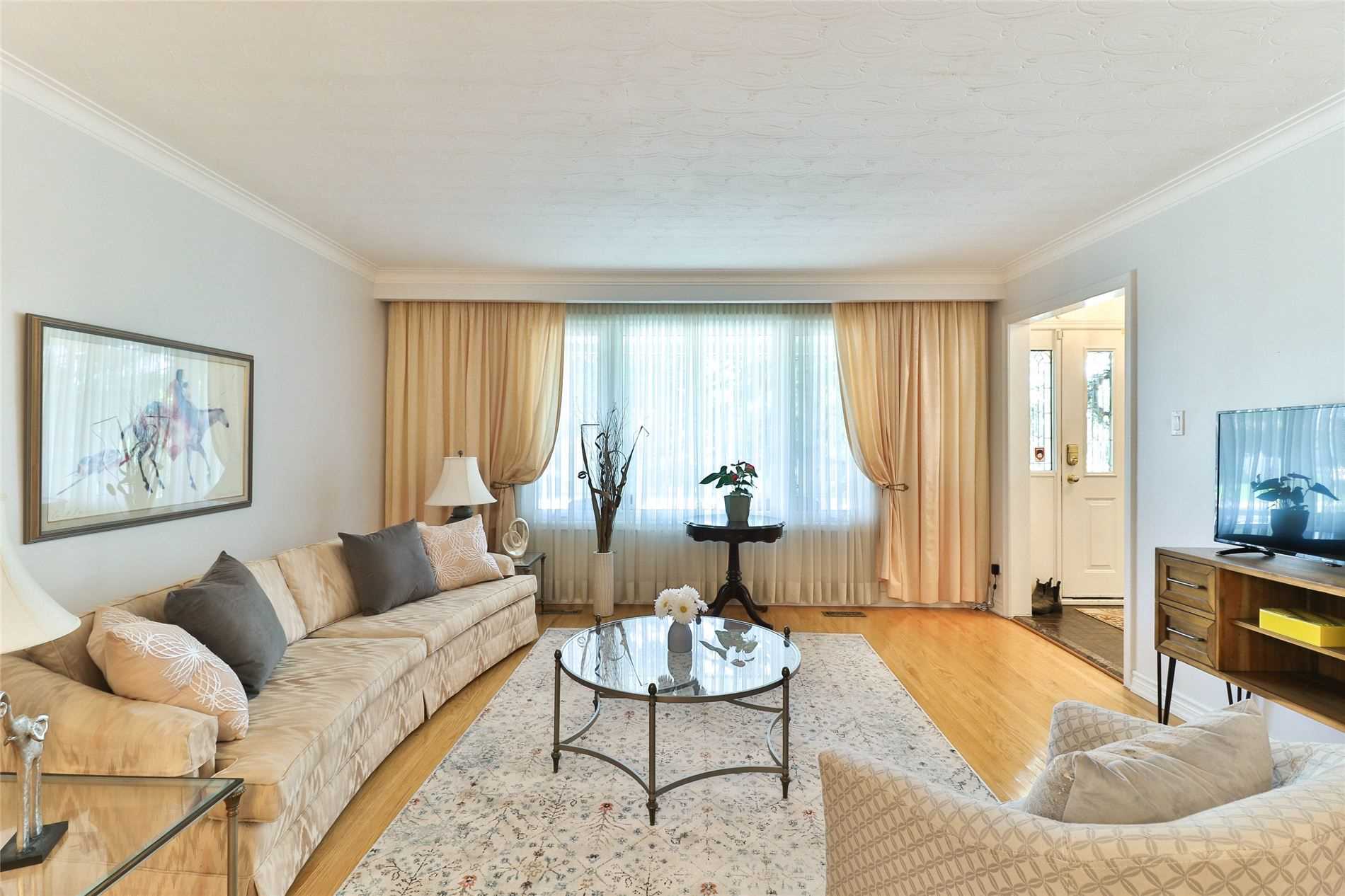 18 West Wareside Rd
