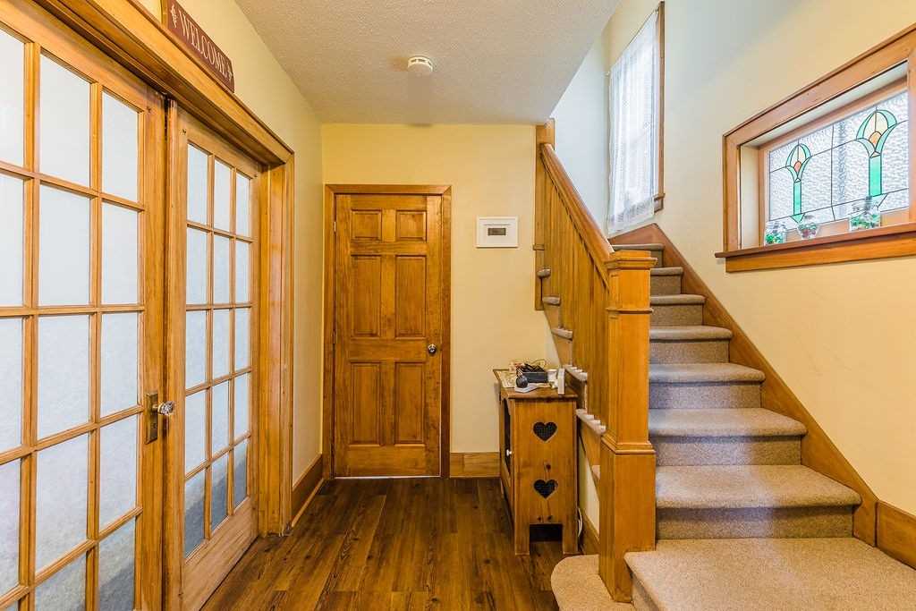 295 Plains Rd W