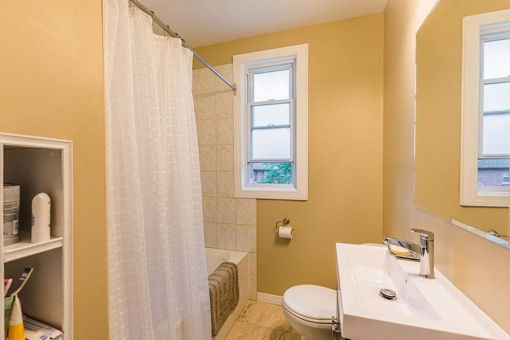 295 Plains Rd W