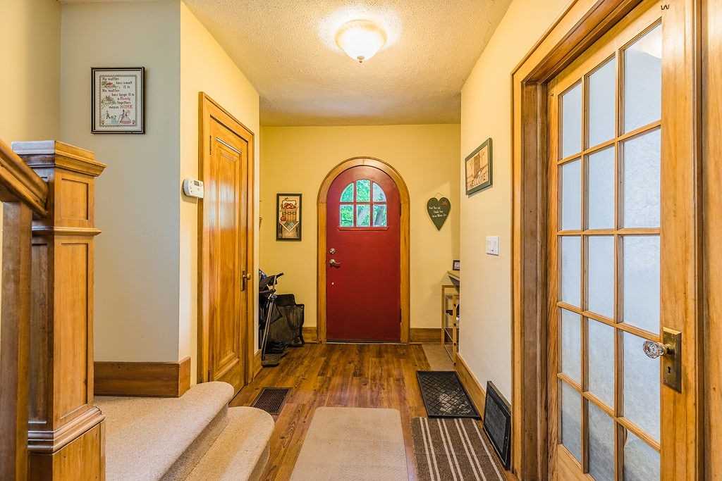 295 Plains Rd W