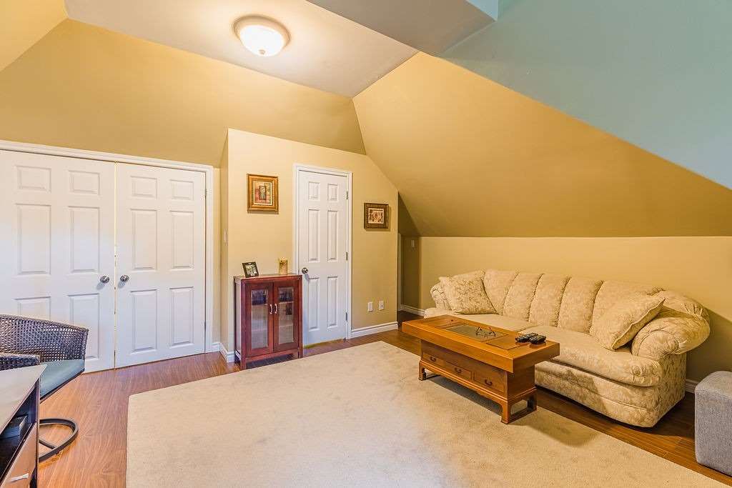 295 Plains Rd W