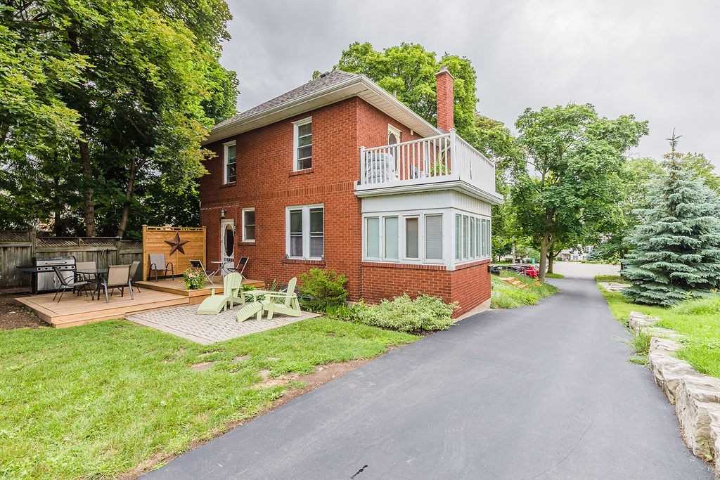 295 Plains Rd W
