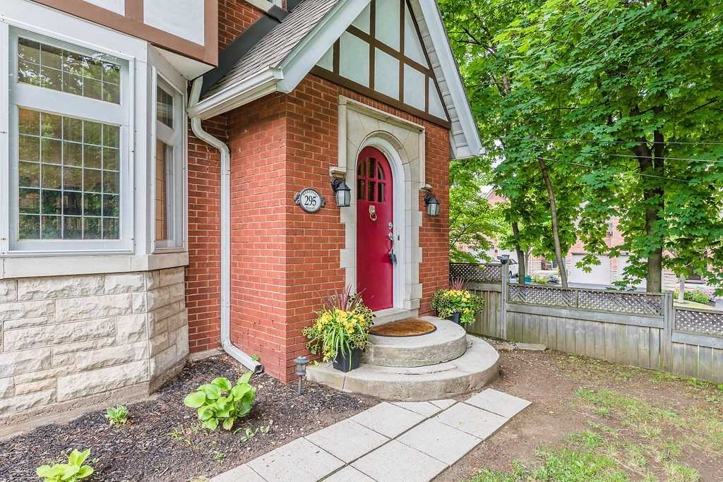 295 Plains Rd W