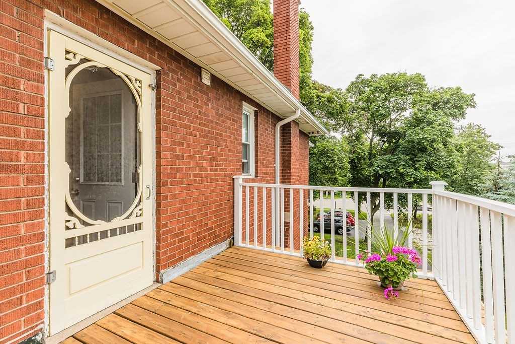 295 Plains Rd W