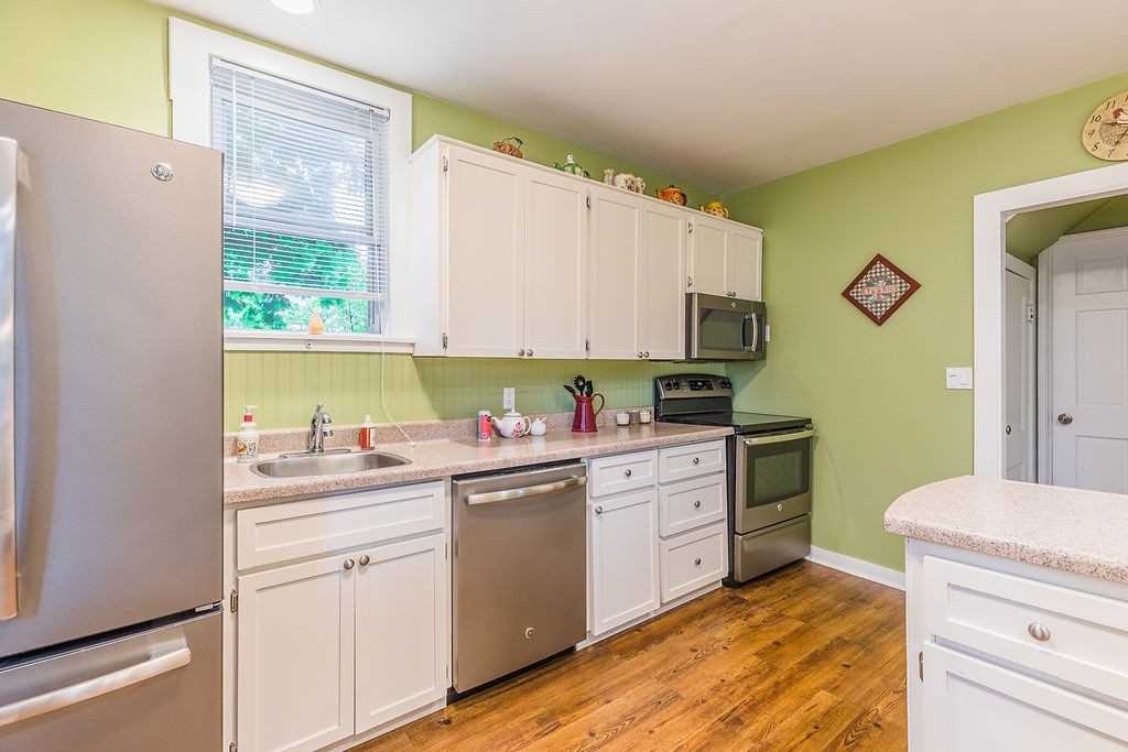 295 Plains Rd W