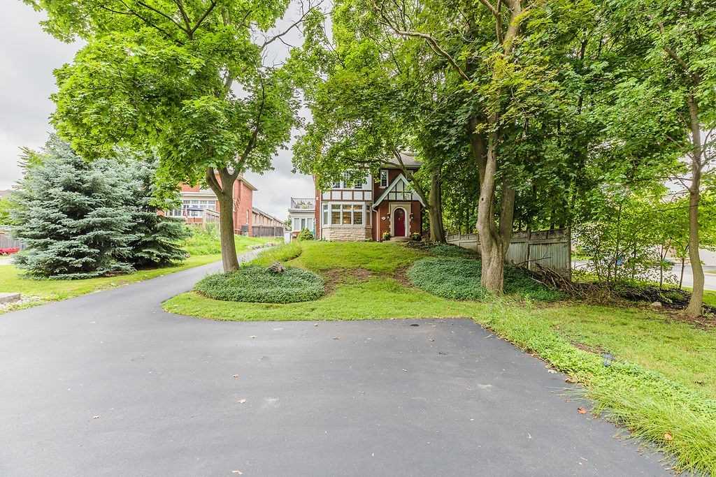 295 Plains Rd W