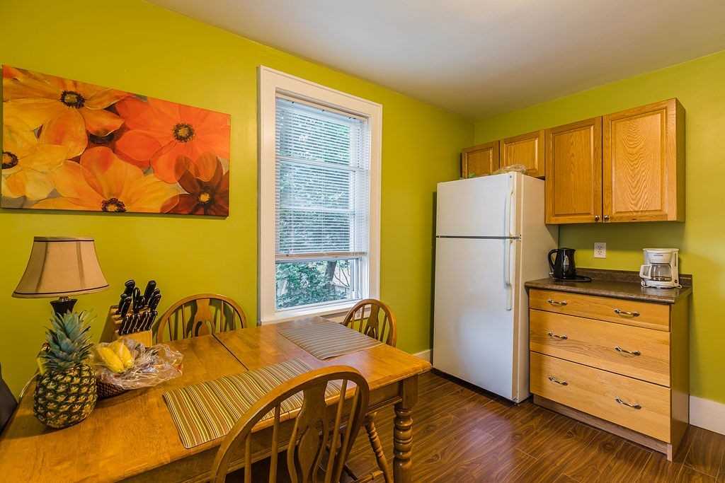 295 Plains Rd W