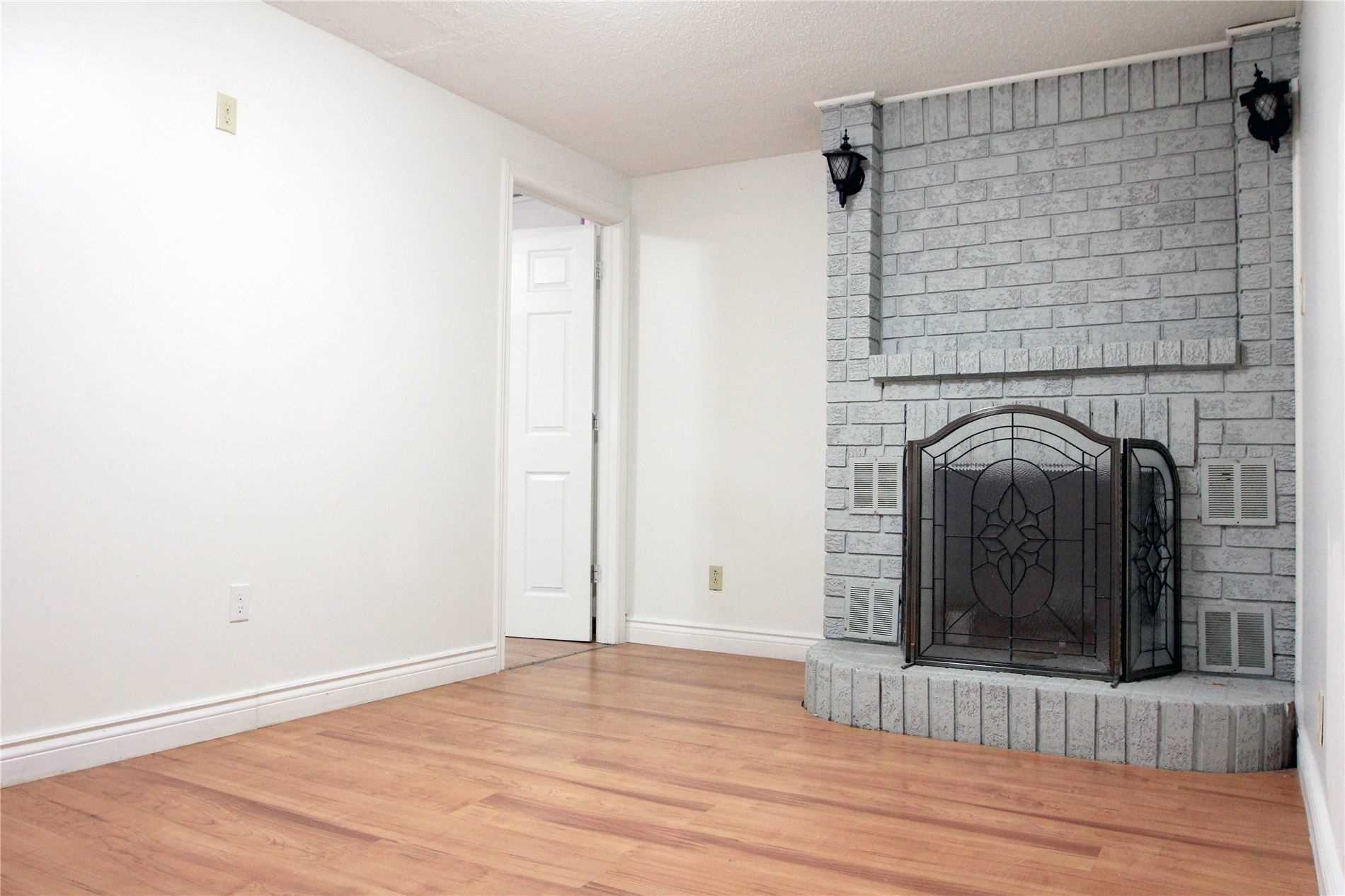 93 Armstrong Ave