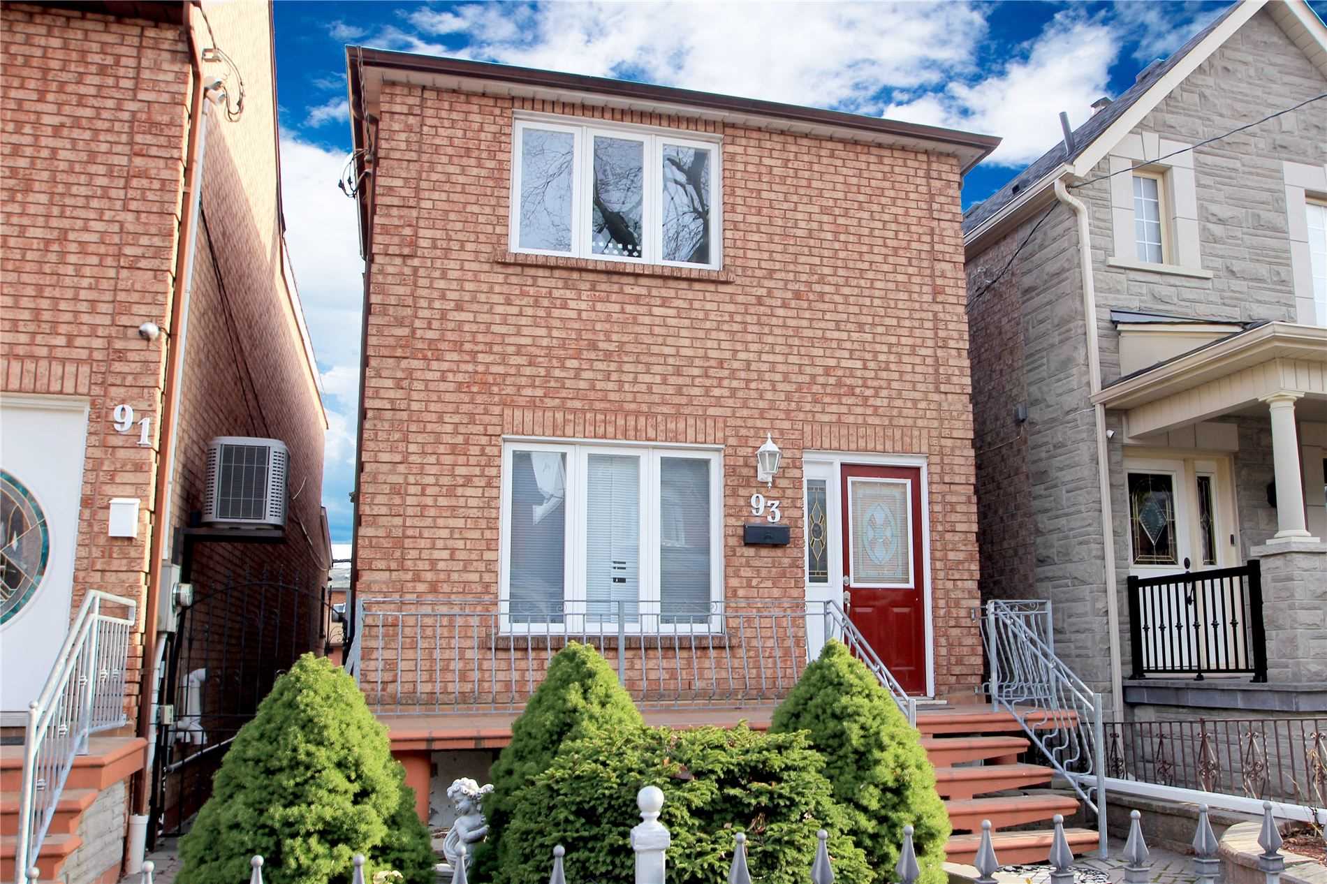 93 Armstrong Ave