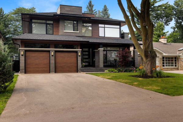 100 Chestnut Hills Pkwy, Toronto