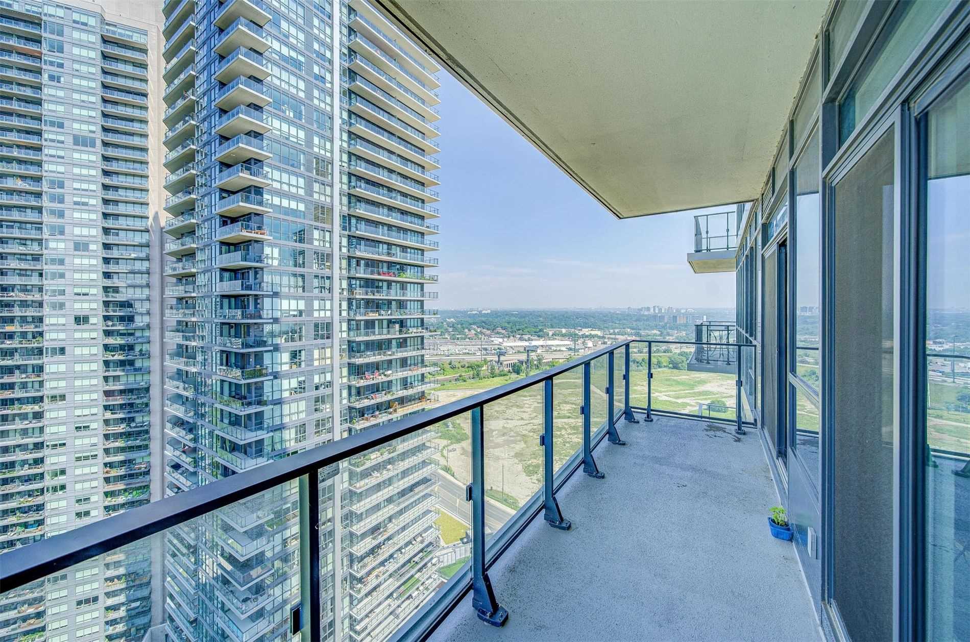 2220 Lakeshore Blvd, #2803