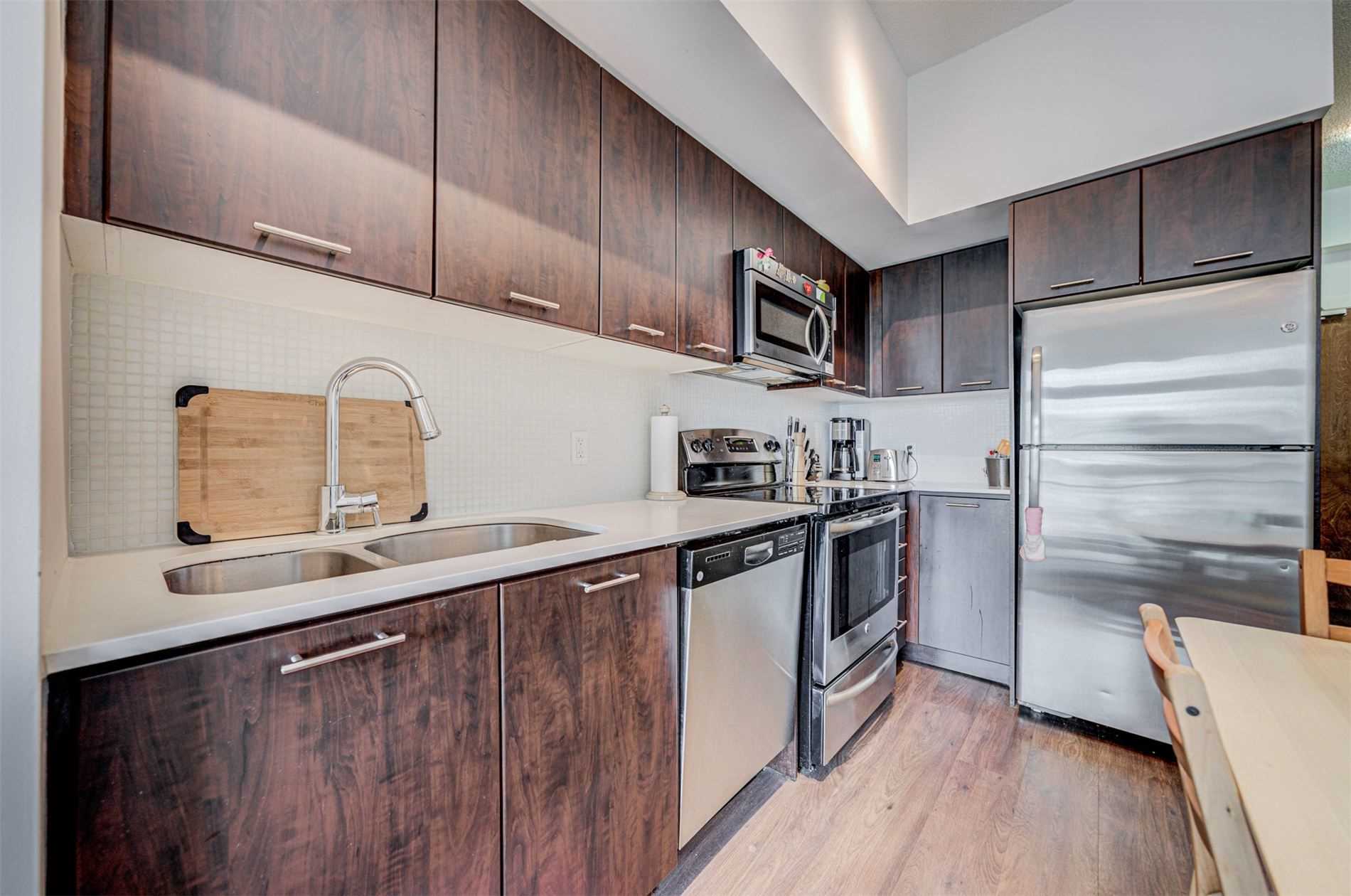 2220 Lakeshore Blvd, #2803