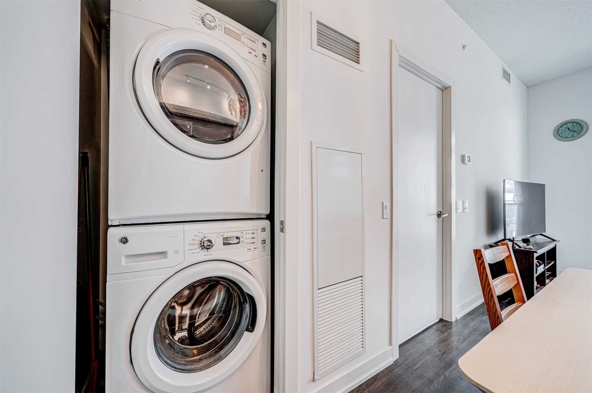 2220 Lakeshore Blvd, #2803