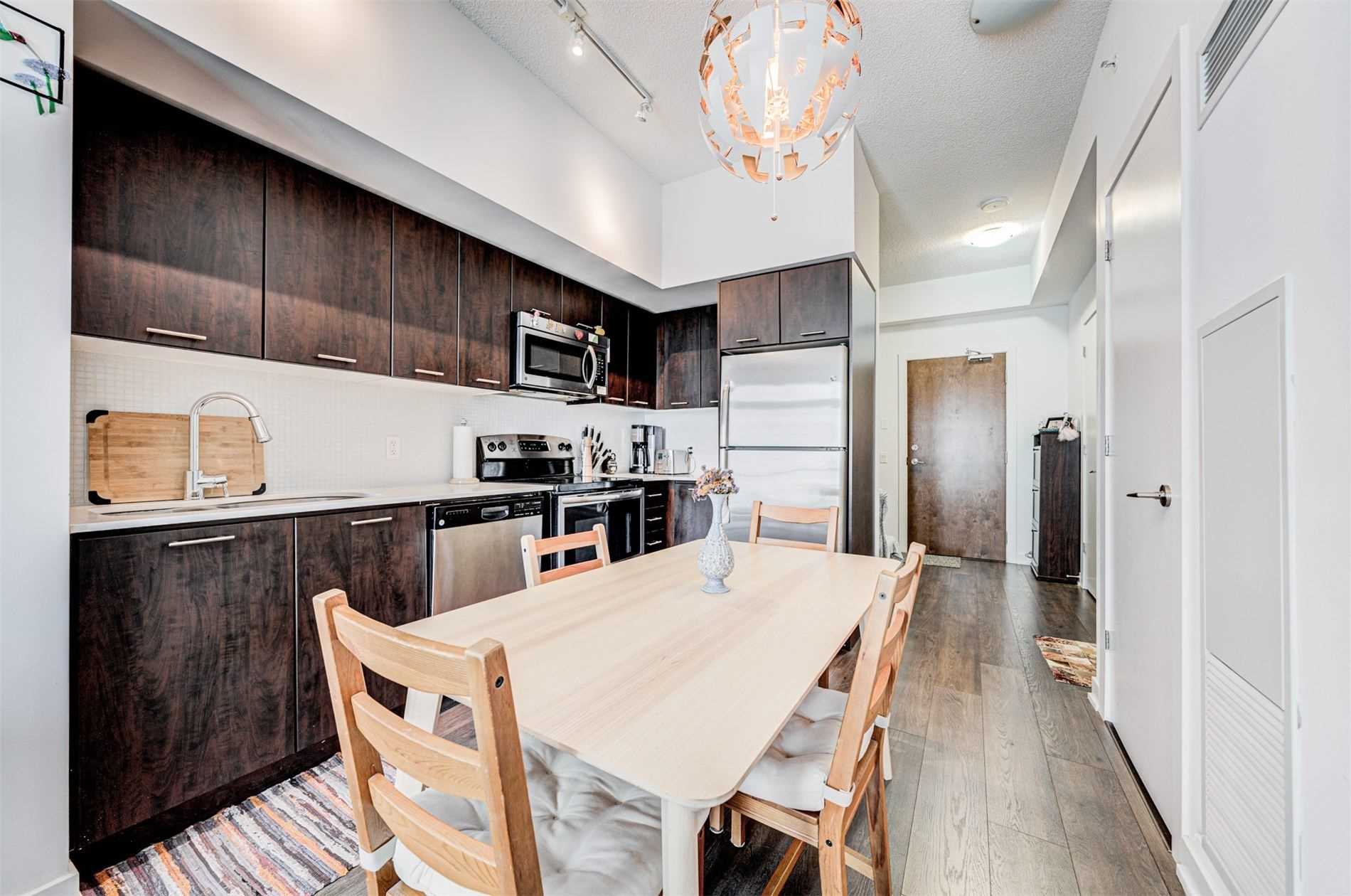 2220 Lakeshore Blvd, #2803