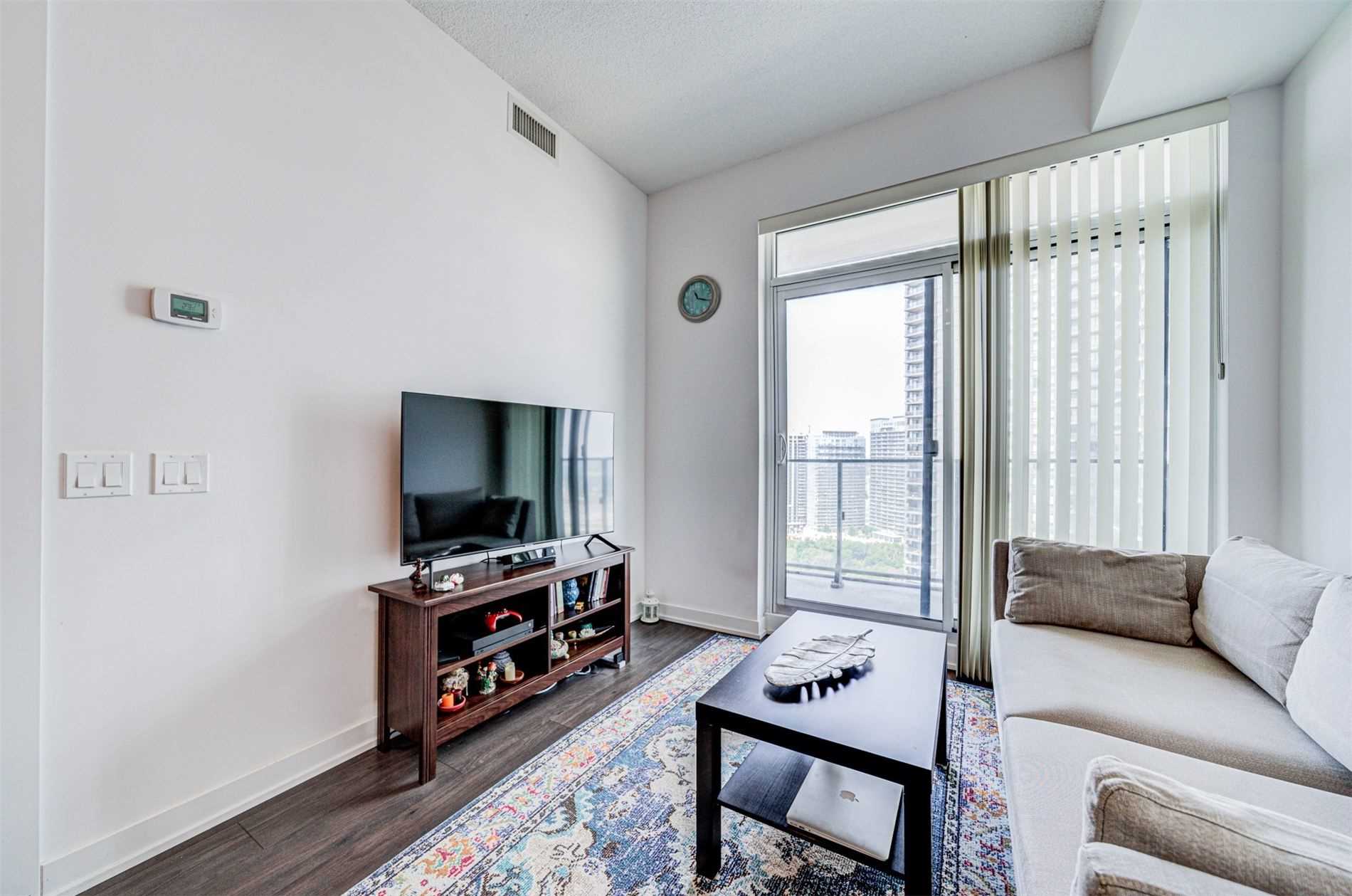 2220 Lakeshore Blvd, #2803