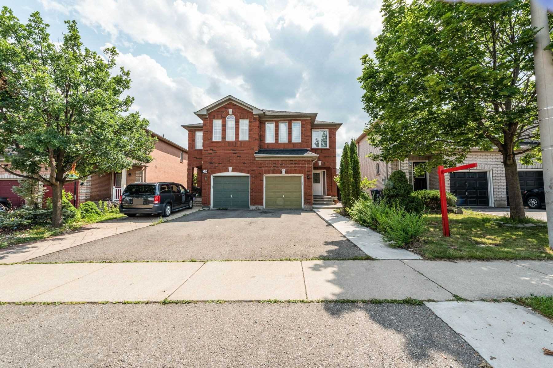 31 Lake Louise Dr