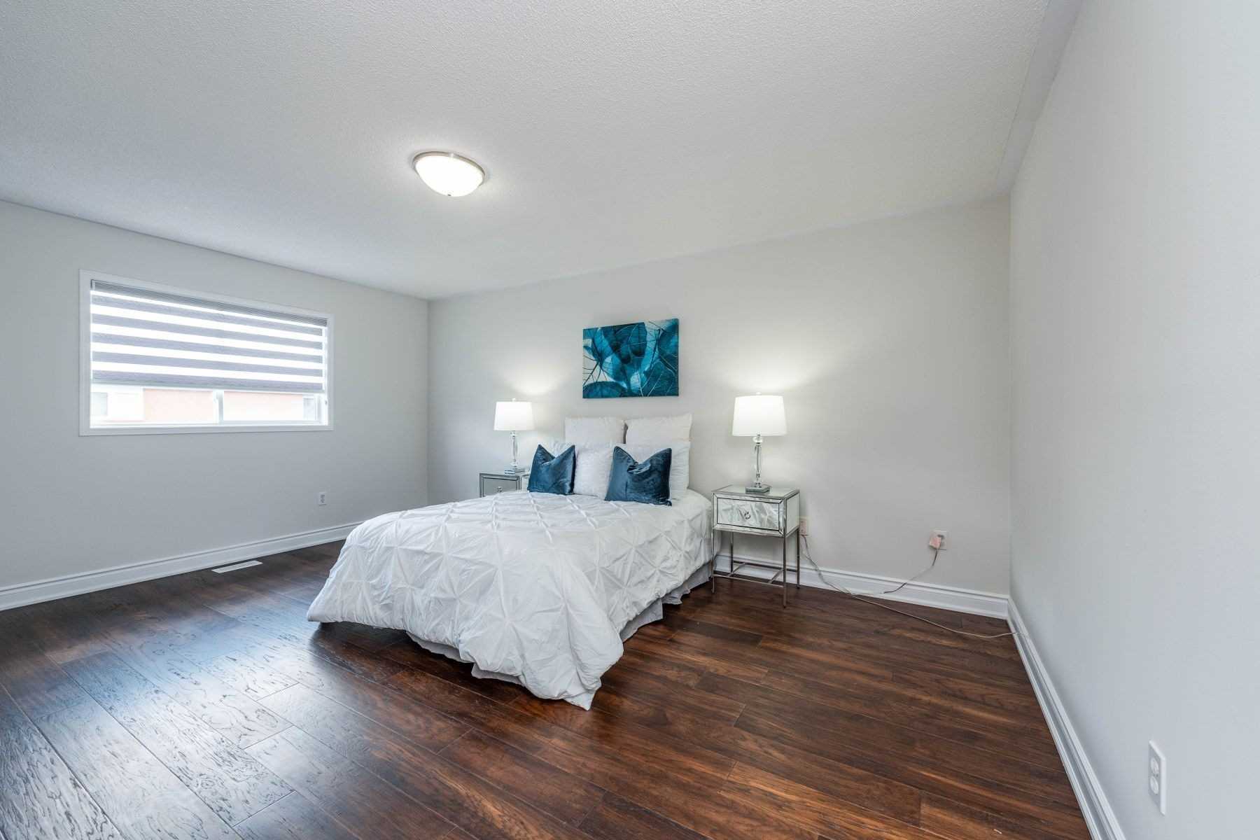 31 Lake Louise Dr