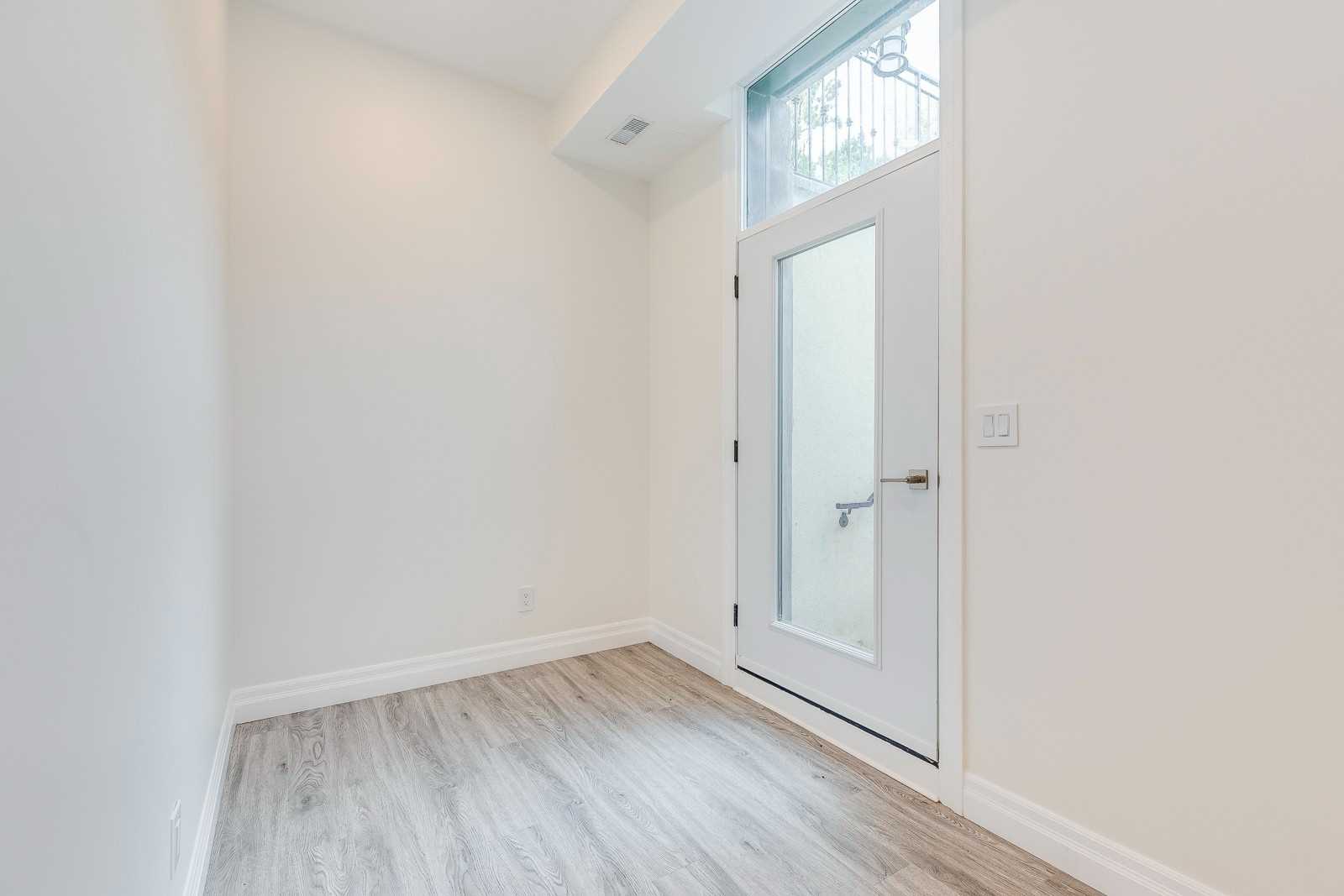 325 Ashbury Rd