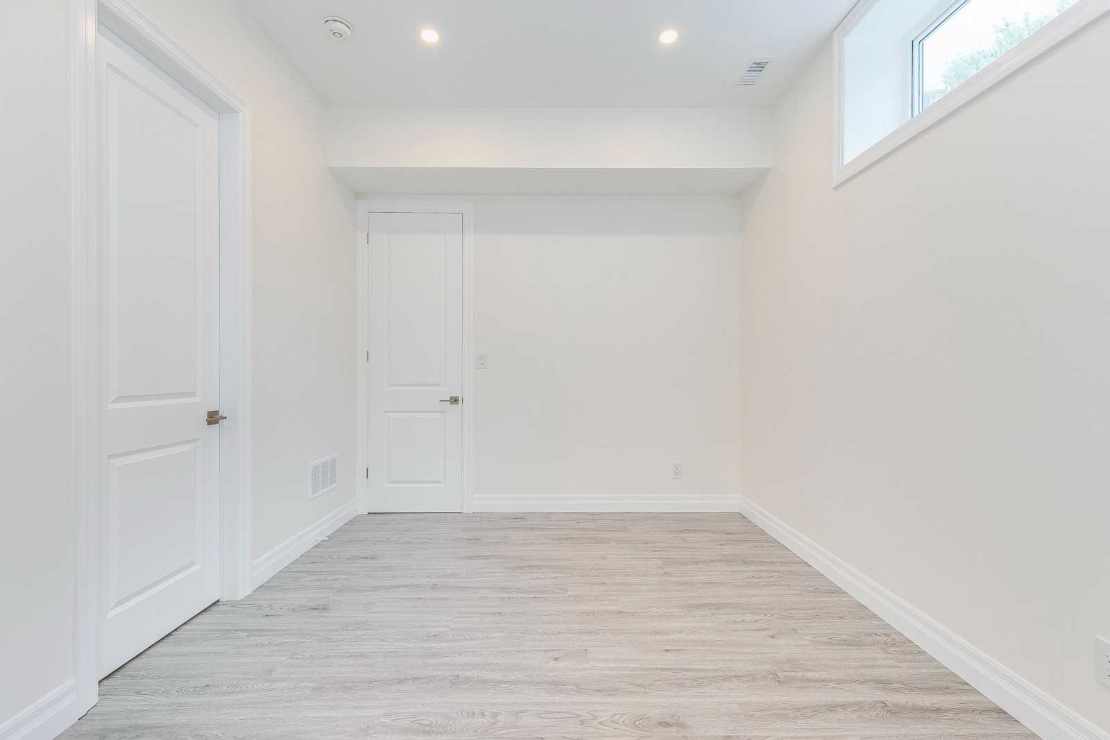 325 Ashbury Rd