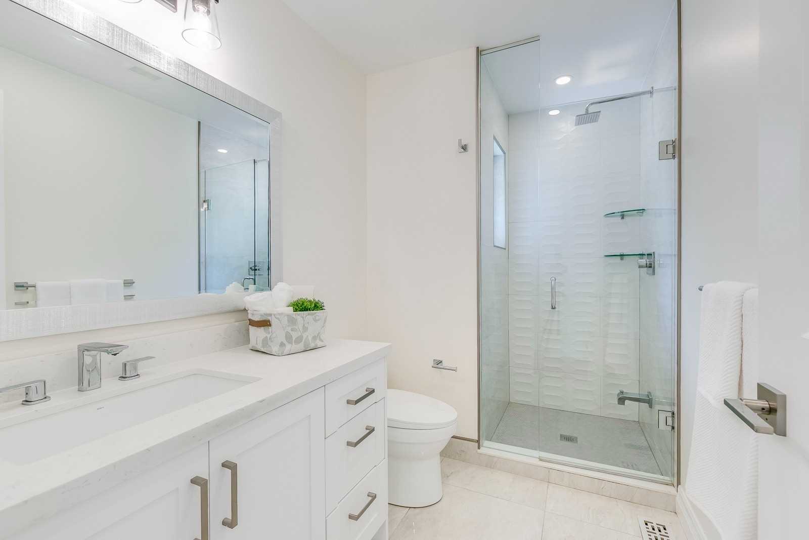 325 Ashbury Rd