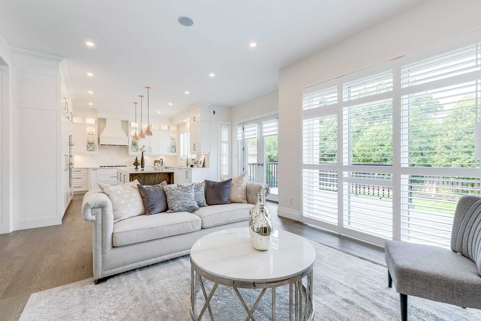 325 Ashbury Rd