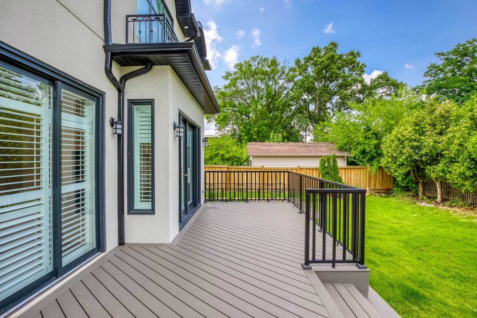 325 Ashbury Rd