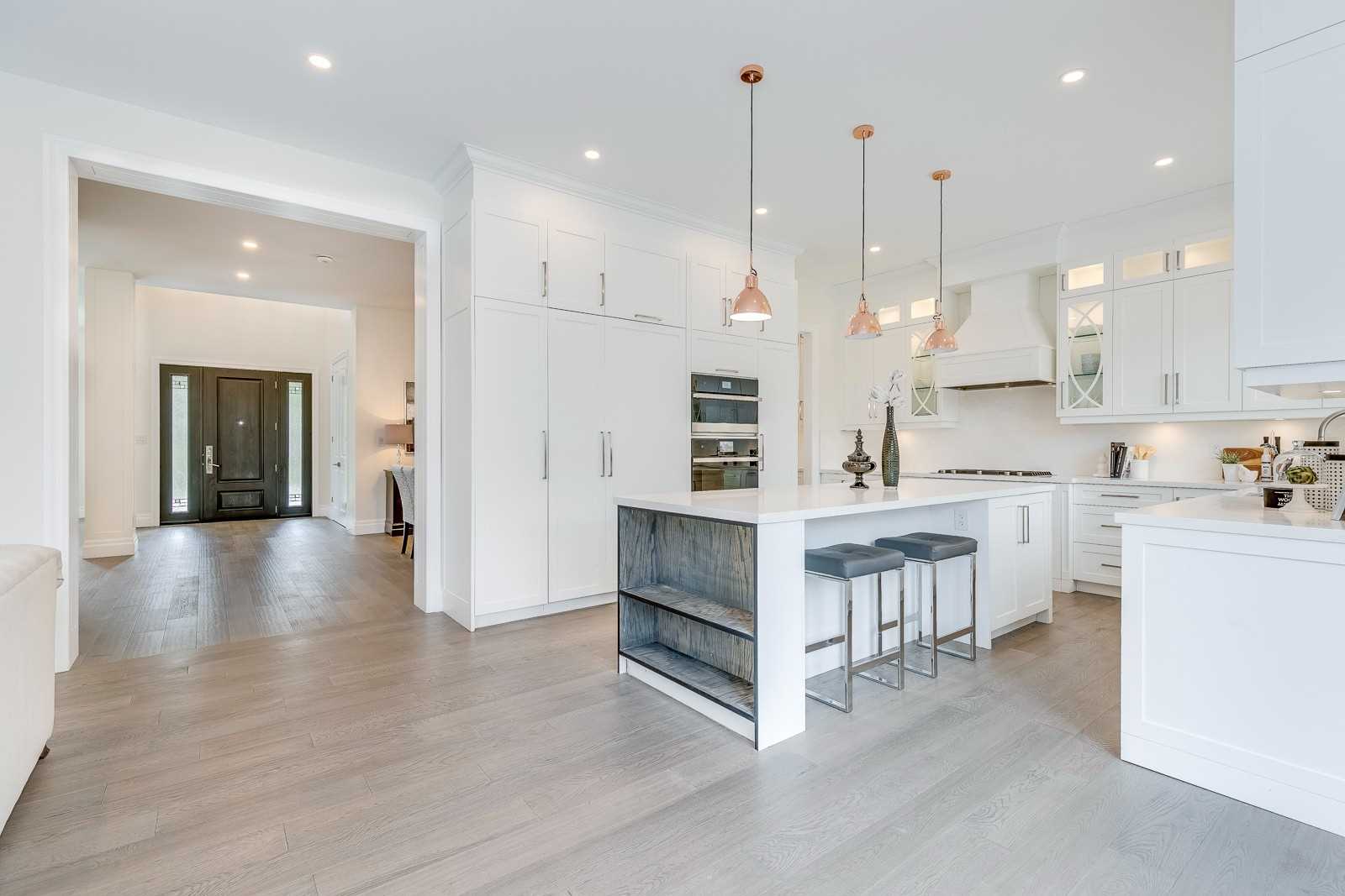 325 Ashbury Rd