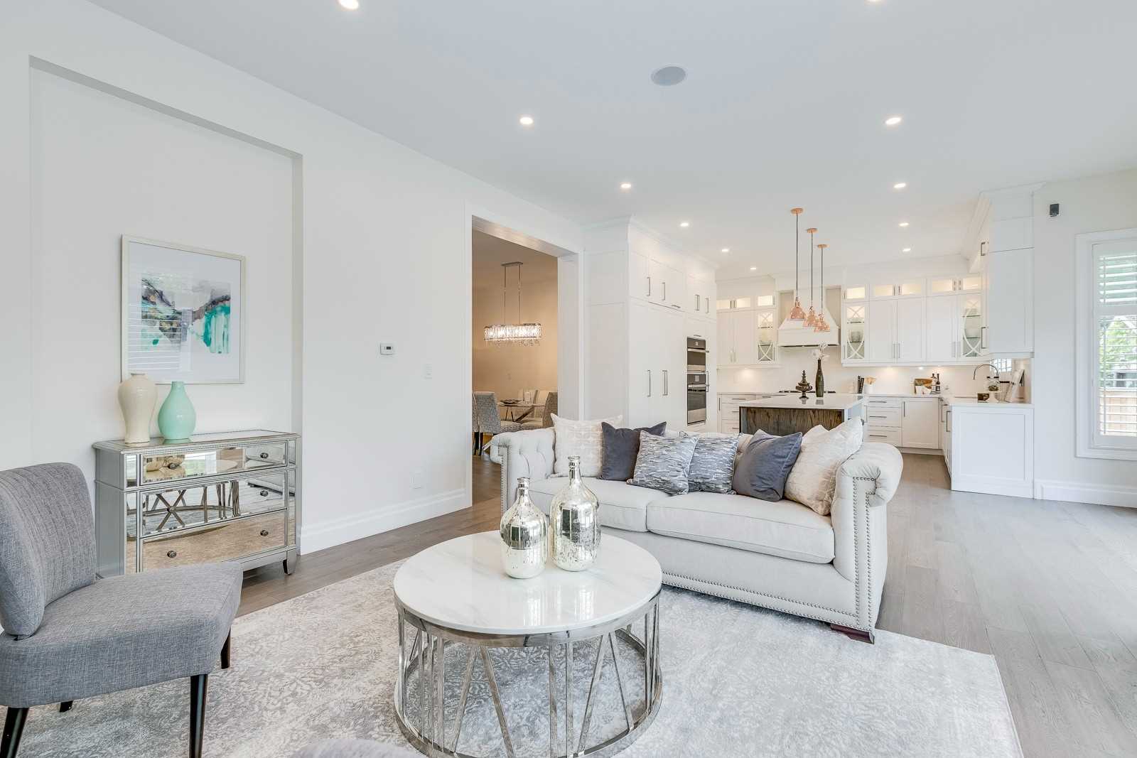 325 Ashbury Rd