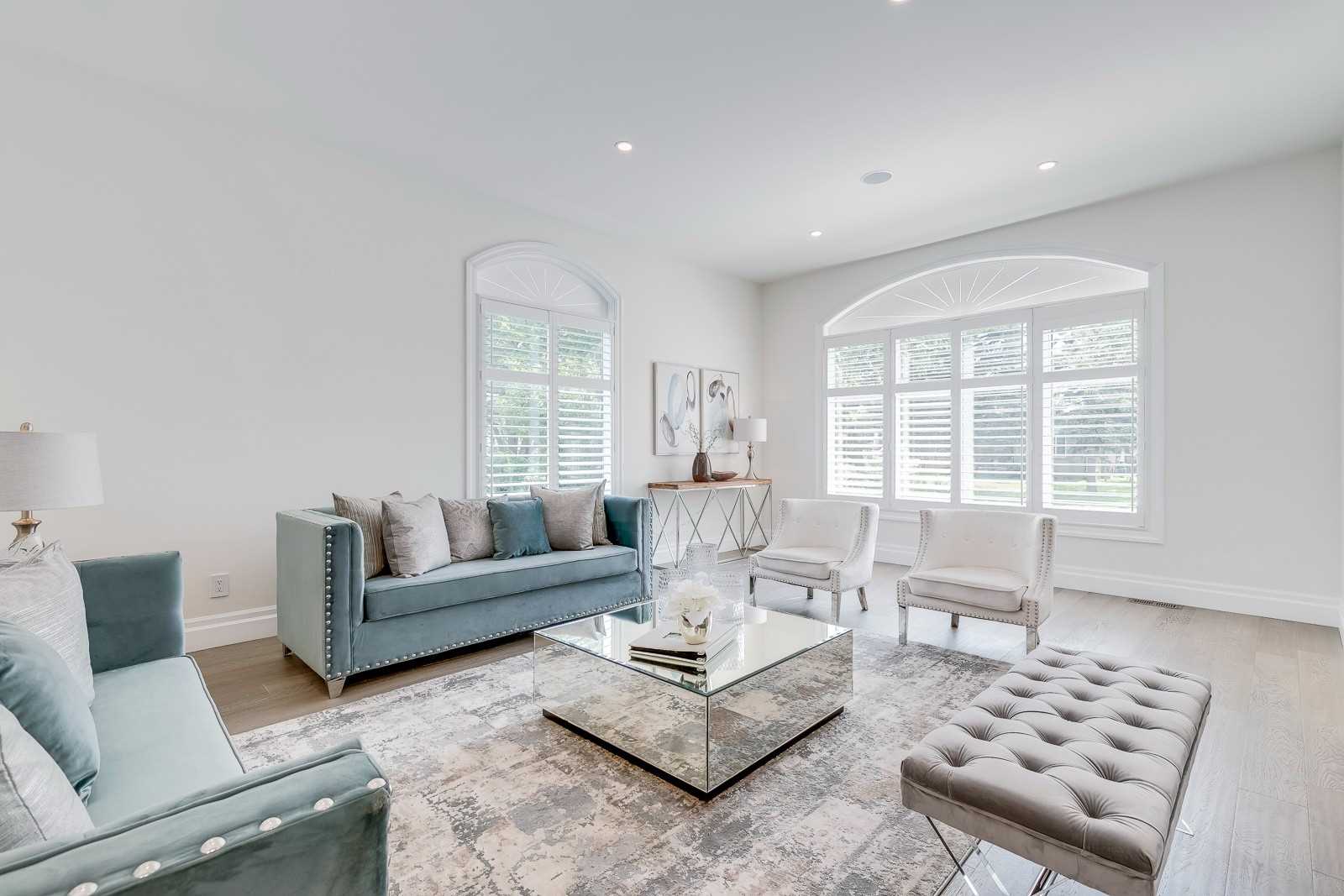 325 Ashbury Rd