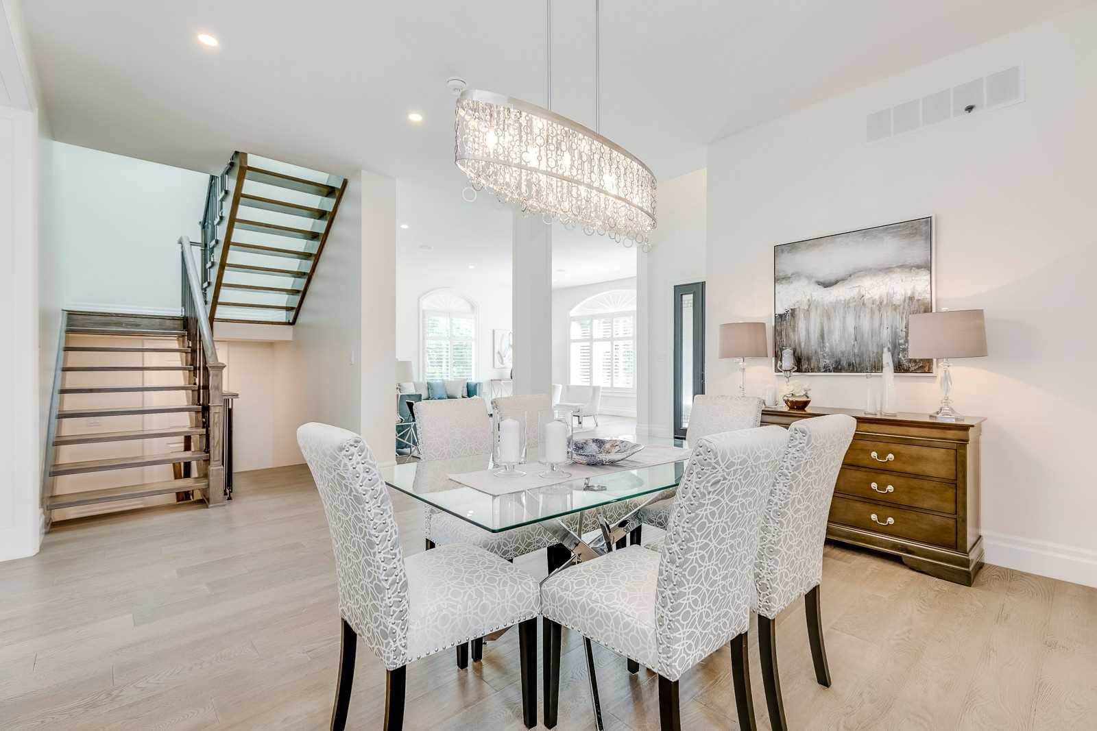 325 Ashbury Rd