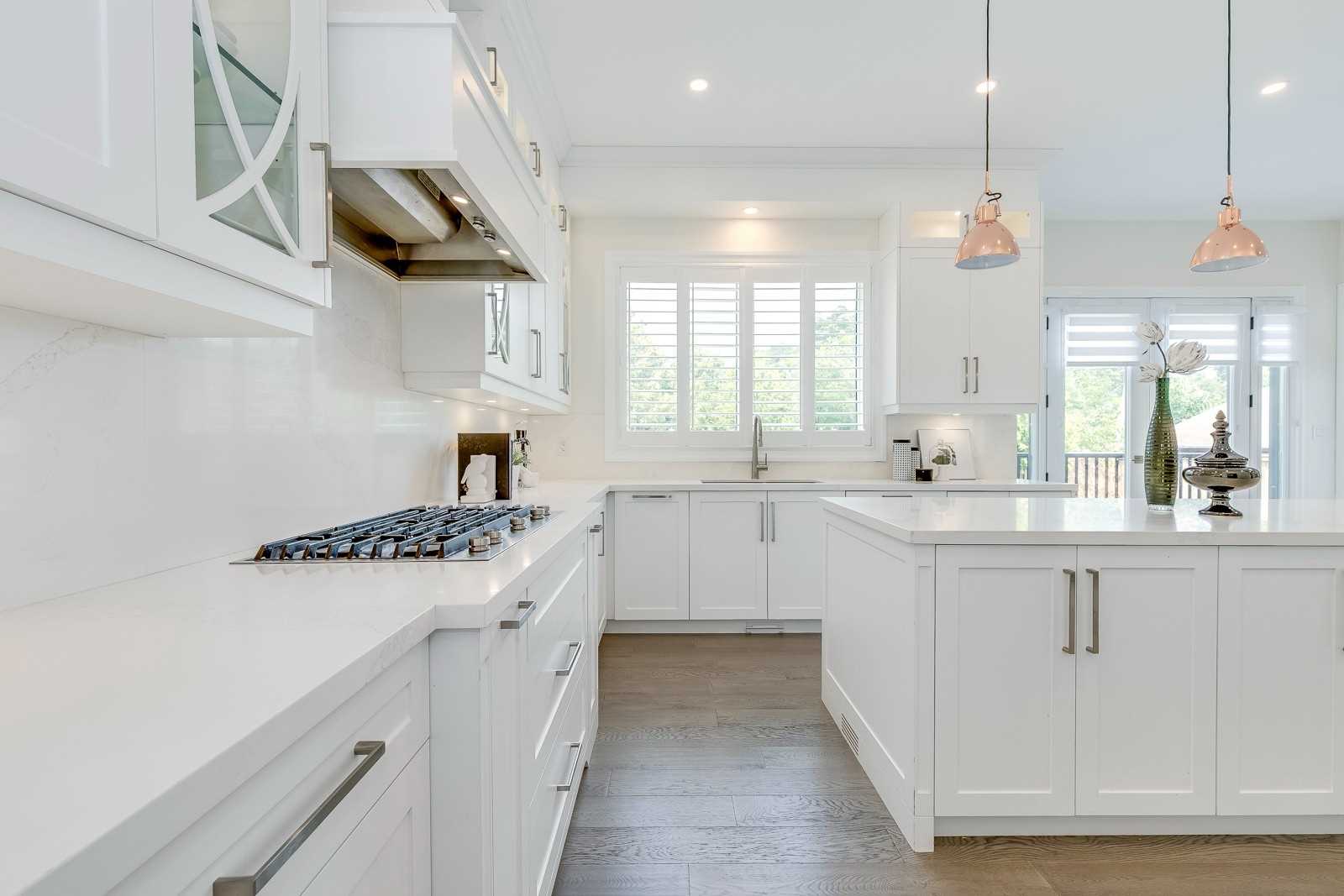 325 Ashbury Rd