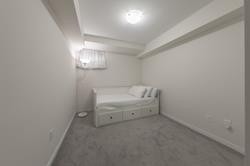 11 Applewood Lane, #112