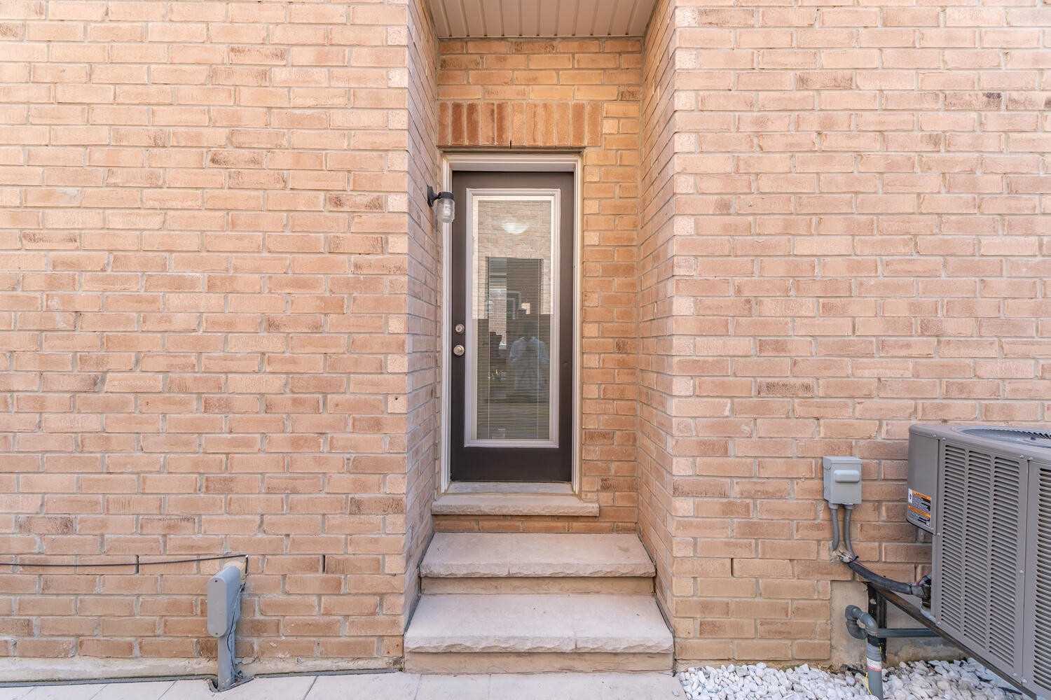 34 Hamilton Crt