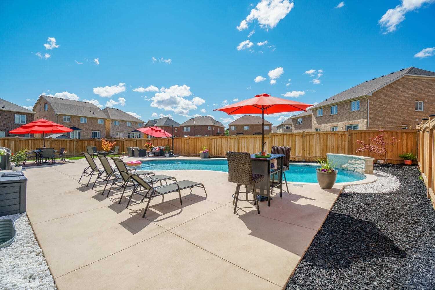34 Hamilton Crt