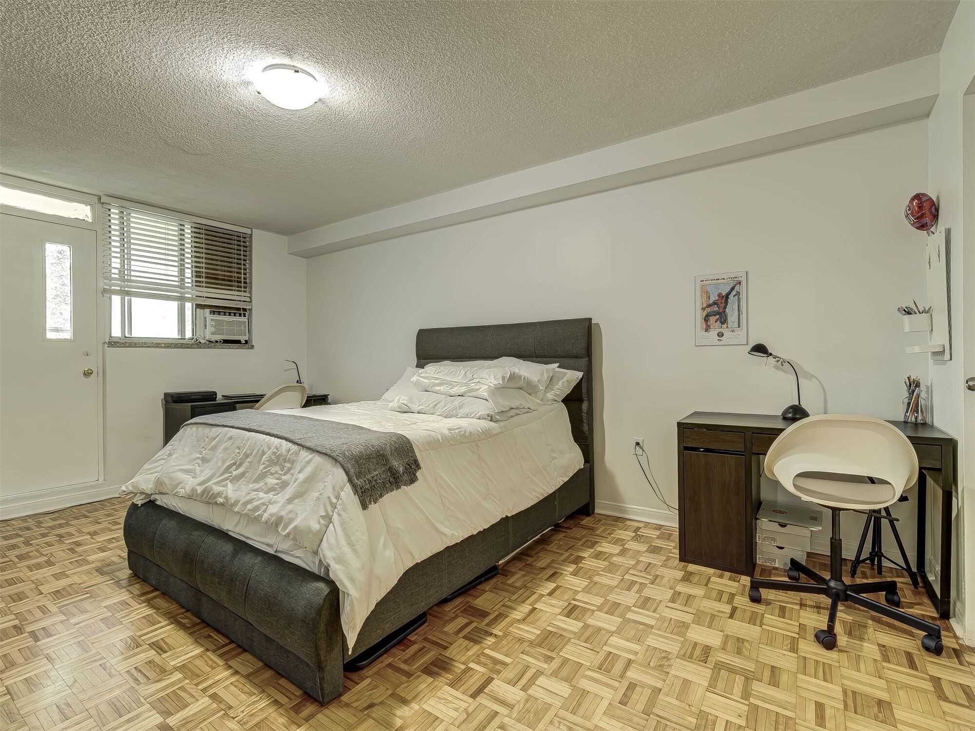 49 Silverstone Dr, #308
