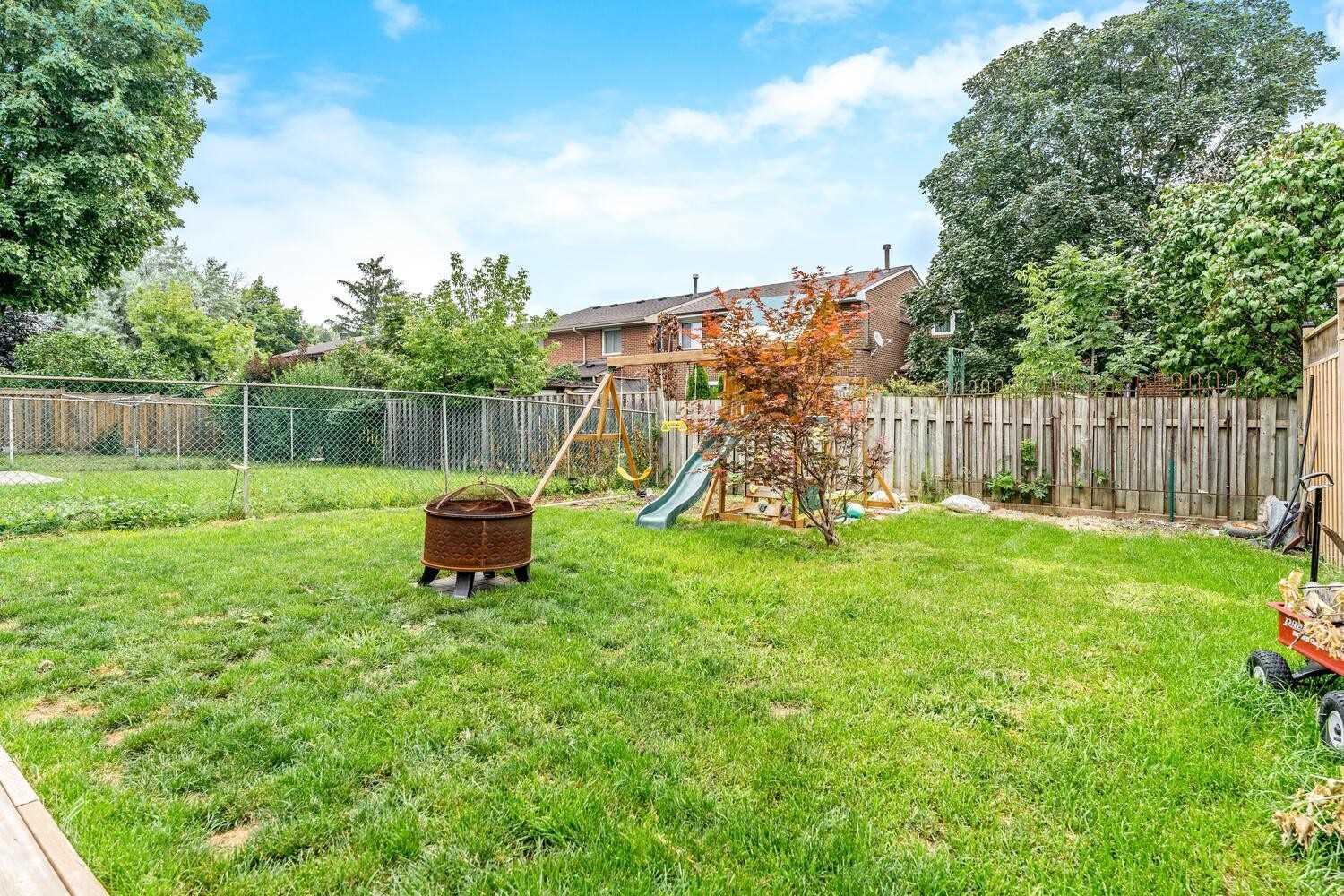 181 Satok Cres