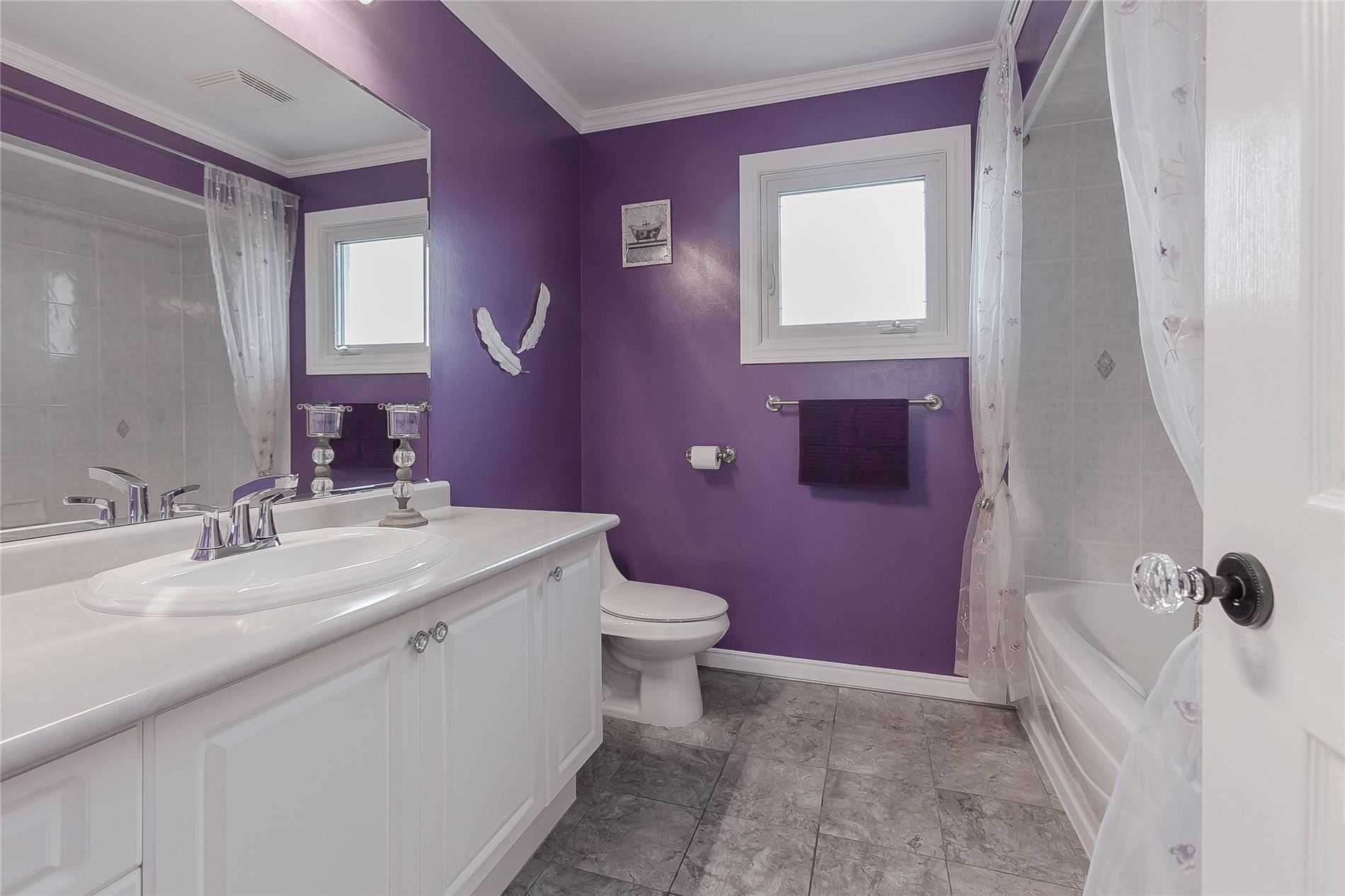 2273 Pell Cres