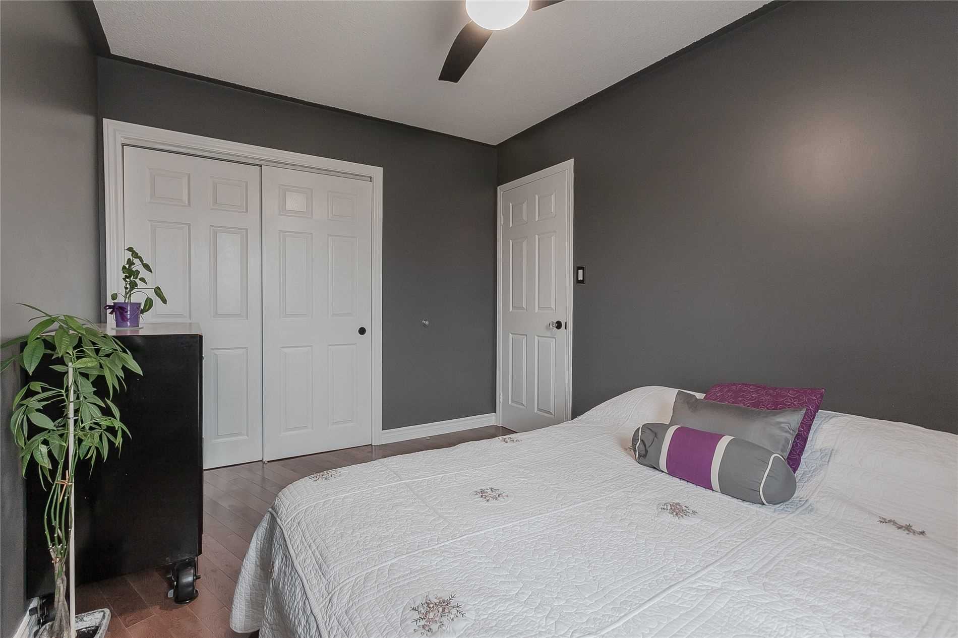 2273 Pell Cres