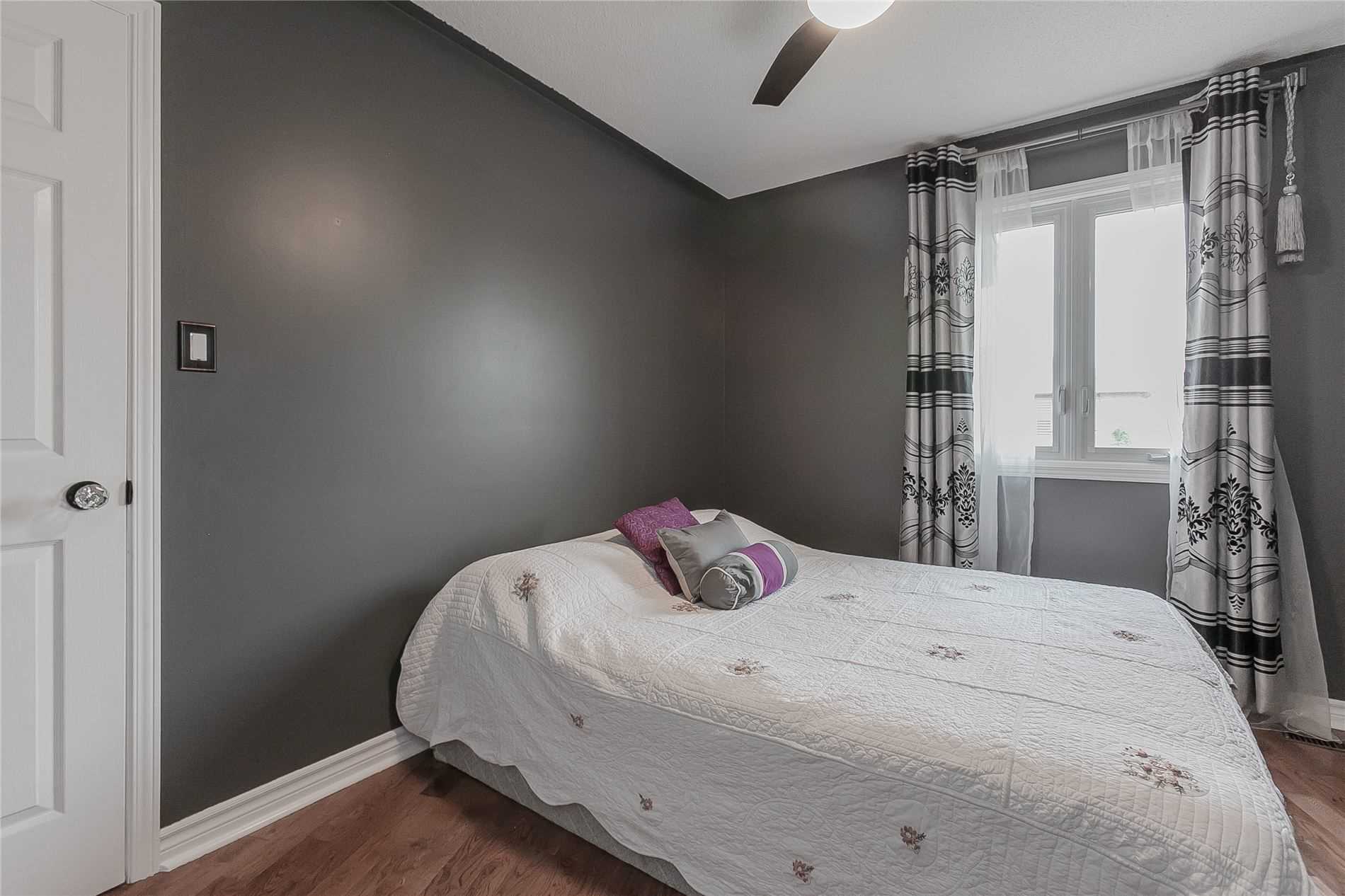 2273 Pell Cres