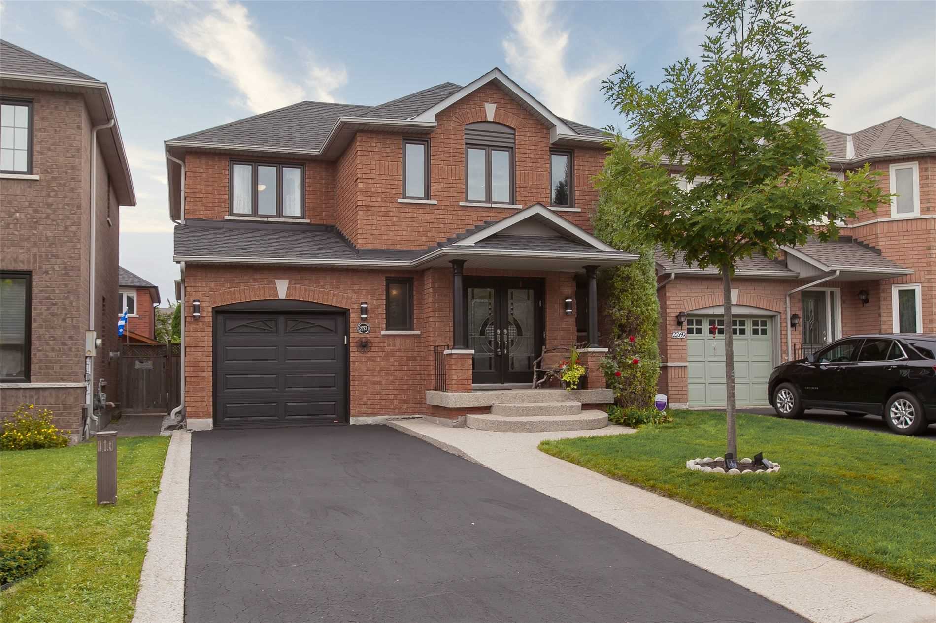 2273 Pell Cres