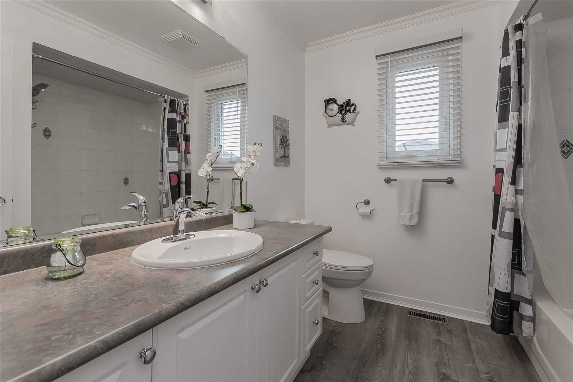 2273 Pell Cres