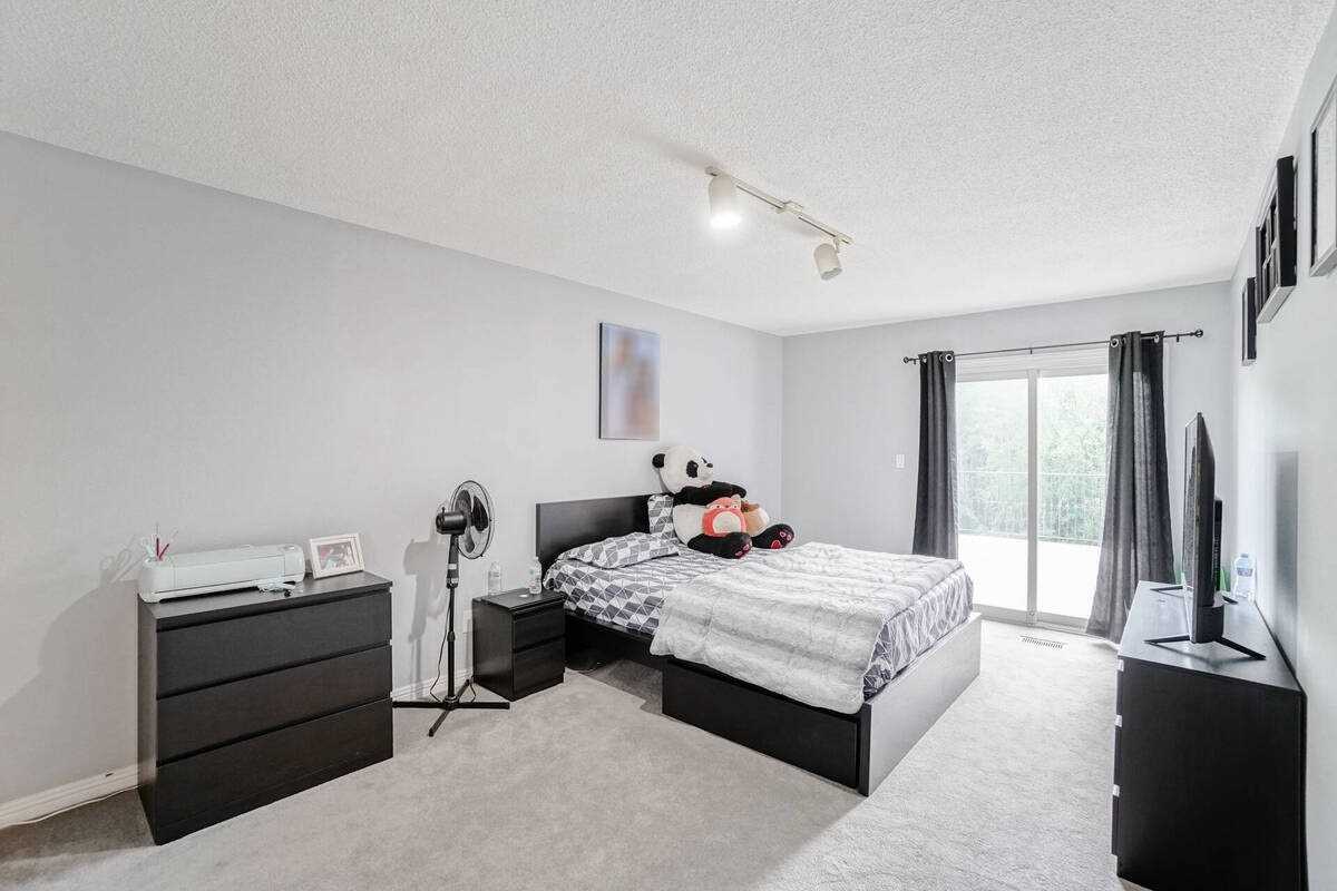 7 Keily Cres