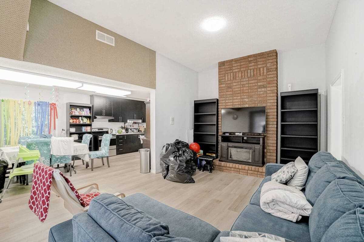 7 Keily Cres