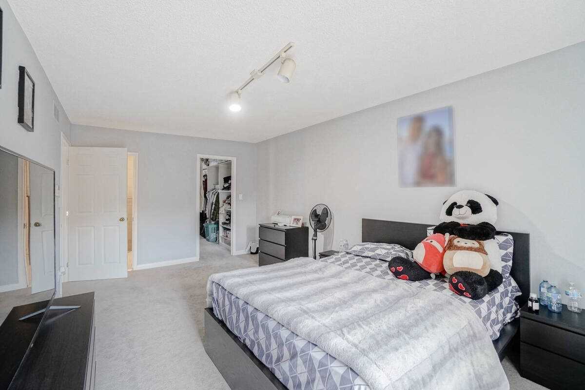 7 Keily Cres