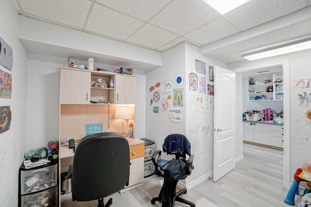 7 Keily Cres